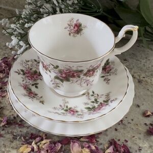 Royal Albert Lavender Rose Teacup Trio